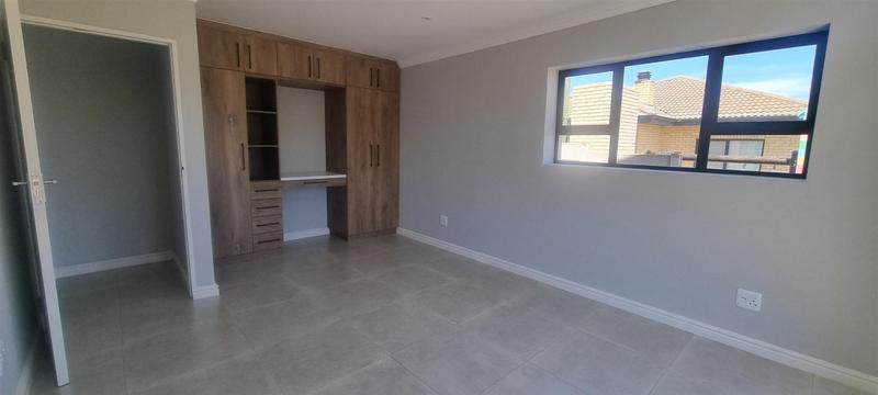 3 Bedroom Property for Sale in Fraaiuitsig Western Cape
